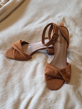 Breckelles Tan Knot Front Ankle Strap Block Heels